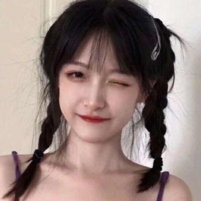 王玉雯看张凌赫背后抱刘宇宁的表情